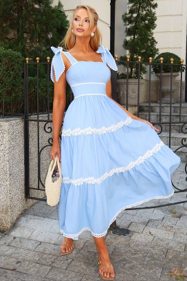 Rochie lungă cu croială elegantă și elemente florale KASIRELA