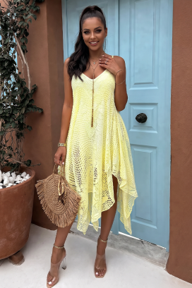 rochie asimetrică vaporoasă din dantelă fină cu bretele subțiri în stil boho DOREZIA YELLOW