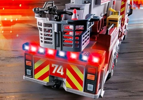 Set de figurine City Action 70935 Mașina de pompieri: US Tower LadderIVET.RO - Reduceri de până la -80%