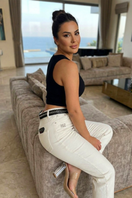 Blugi de damă într-o culoare deschisă cu croială lejeră KALYRA, Culoare: ecru, IVET.RO - Reduceri de până la -80%