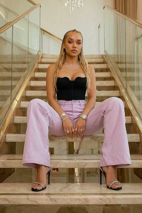 Blugi de damă cu talie înaltă, cu detalii rupte, într-o culoare delicată VIREZA, Culoare: lila, IVET.RO - Reduceri de până la -80%