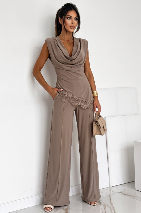 Set pentru viata de zi cu zi format dintr-un top cu un decolteu spectaculos și pantaloni largi ZELVORA BEIGE, Culoare: bej, IVET.RO - Reduceri de până la -80%