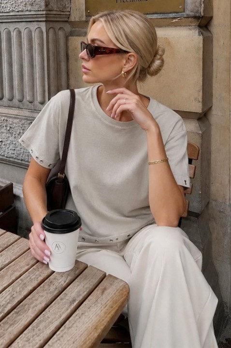 Tricou pentru femei cu capse decorative și un design simplu EURORA, Culoare: bej, IVET.RO - Reduceri de până la -80%