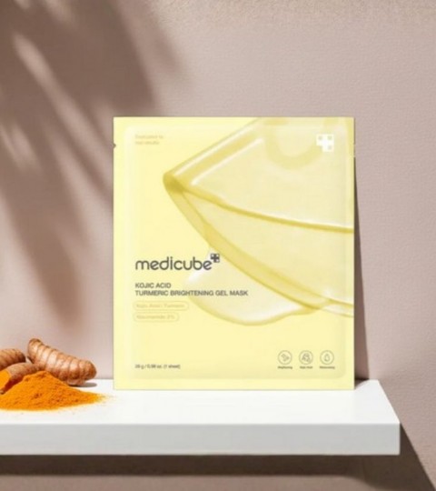 MEDICUBE Kojic Acid Turmeric Brightening y Gel Mask 1 bucIVET.RO - Reduceri de până la -80%