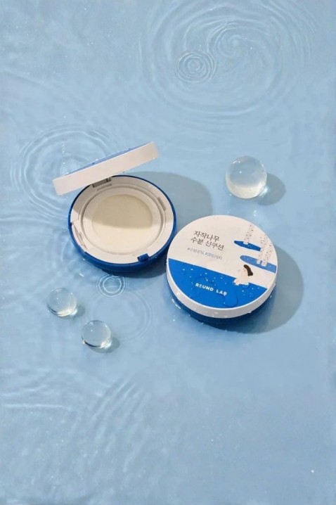 ROUND LAB Birch Juice Moisturizing Sun Cushion 15 gIVET.RO - Reduceri de până la -80%