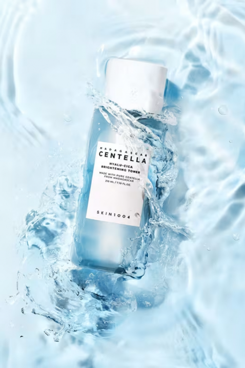 SKIN1004 Madagascar Centella Hyalu-Cica Brightening Toner 210 mlIVET.RO - Reduceri de până la -80%