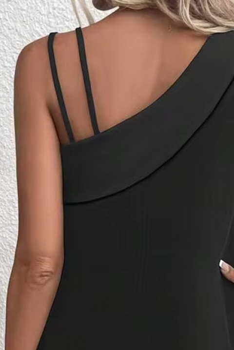 Rochie scurtă elegantă cu decolteu asimetric și croială lejeră IVRINIA BLACK, Culoare: negru, IVET.RO - Reduceri de până la -80%