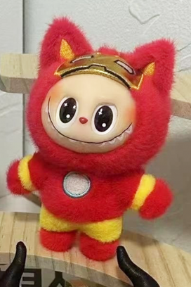 pandantiv de pluș LABUBU IRON MAN