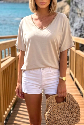 bluză feminină vaporoasă, cu o bordură strălucitoare la decolteu LUCINITA BEIGE