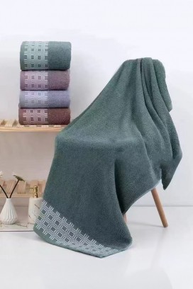 prosop din frotir cu bordură decorativă și textură moale KARPINA GREEN 50x100 cm