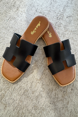 papuci de damă cu un design modern și simplu ROBUSTA BLACK