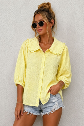 cămașă feminină delicată cu textură reliefată spectaculoasă și guler romantic larg CERAVIELA YELLOW